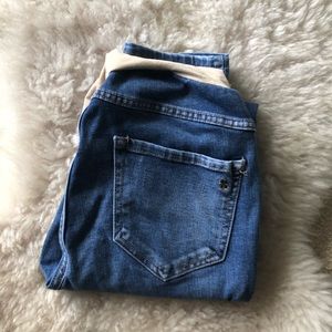 Jessica Simpson Maternity